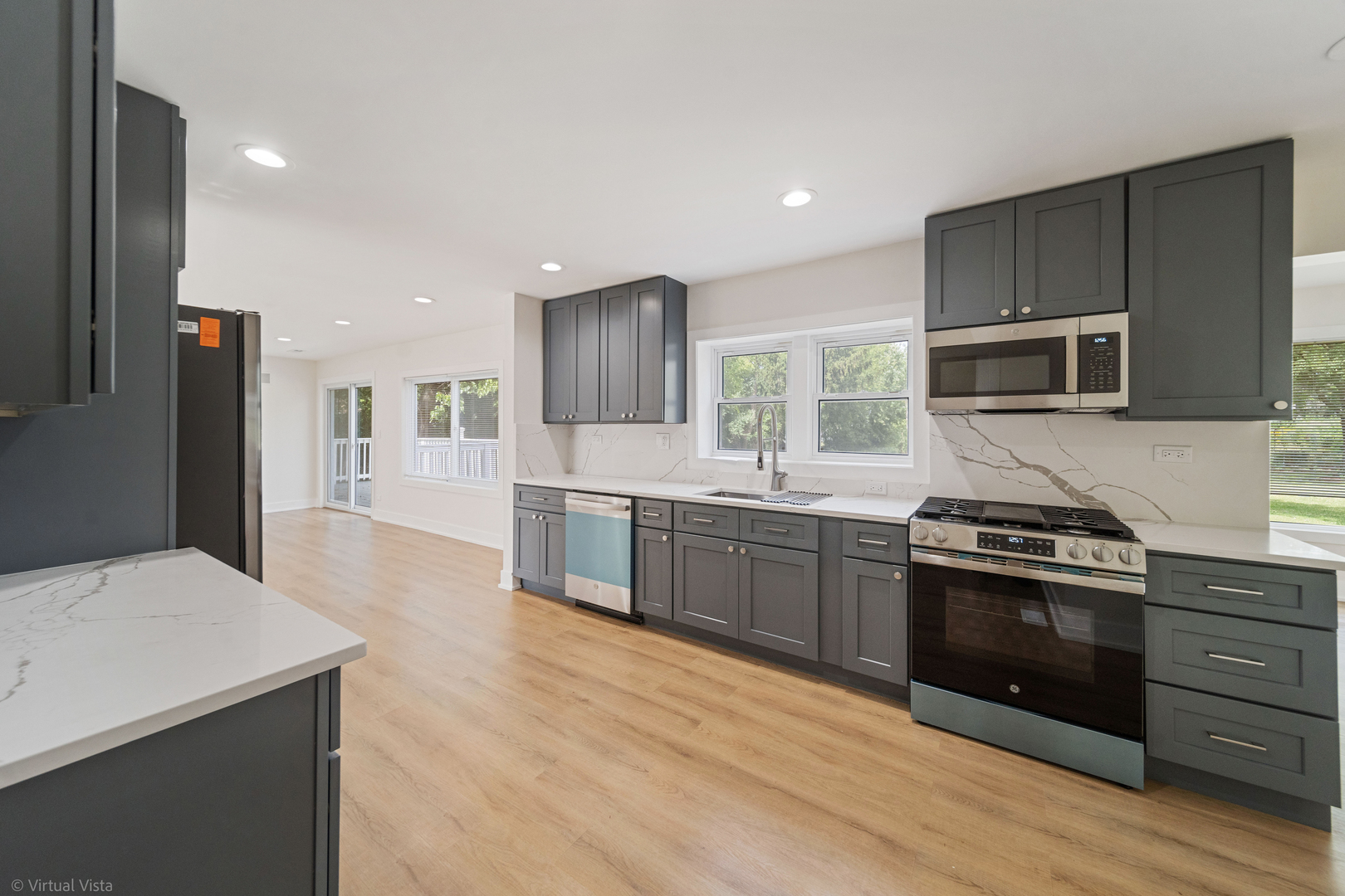 106 E 22nd Street, Lombard, IL 60148