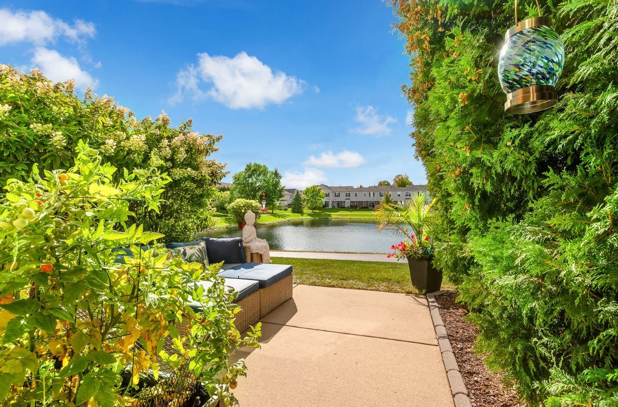 1221 COURTLAND Circle #1221, Plainfield, IL 60586