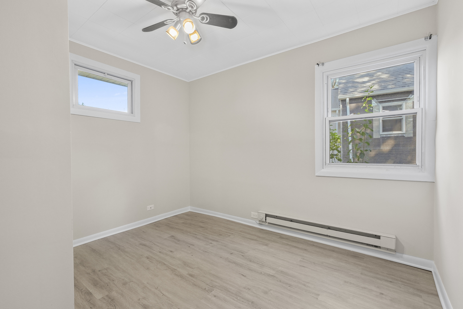 1423 Melrose Avenue, Round Lake Beach, IL 60073