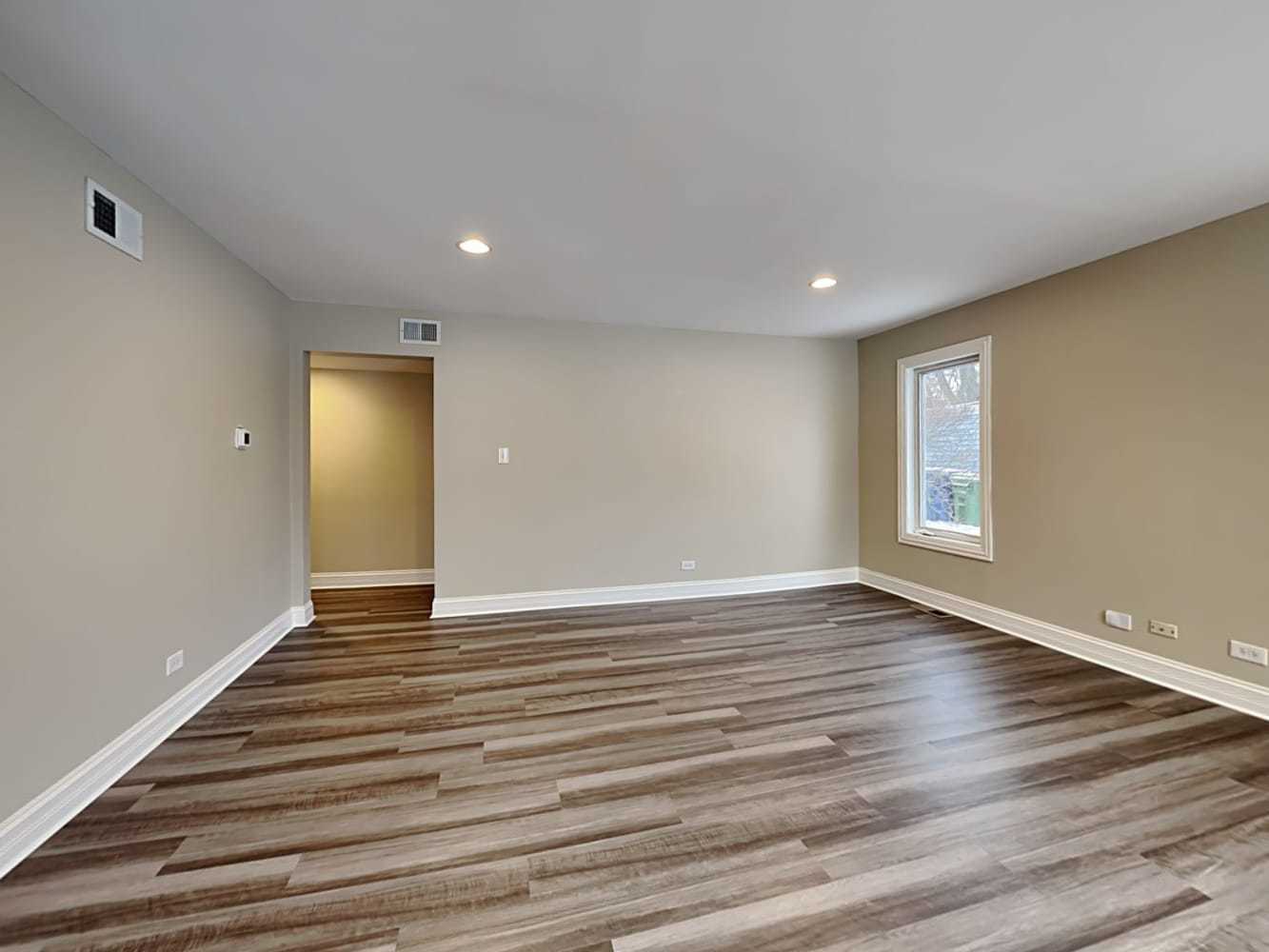 2S526 CYNTHIA Drive, Warrenville, IL 60555