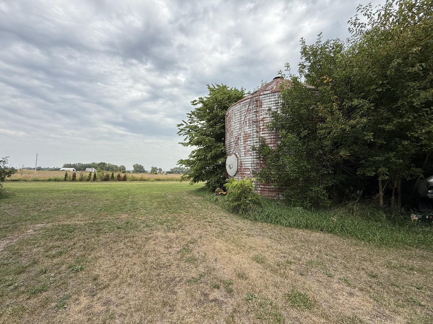 663 1525 East Street, Bradford, IL 61421