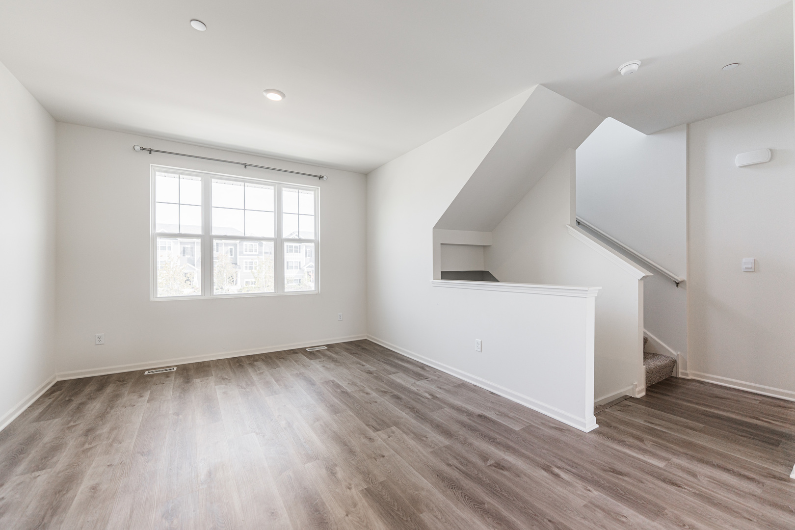 2016 Yellowstone Boulevard, Mundelein, IL 60060