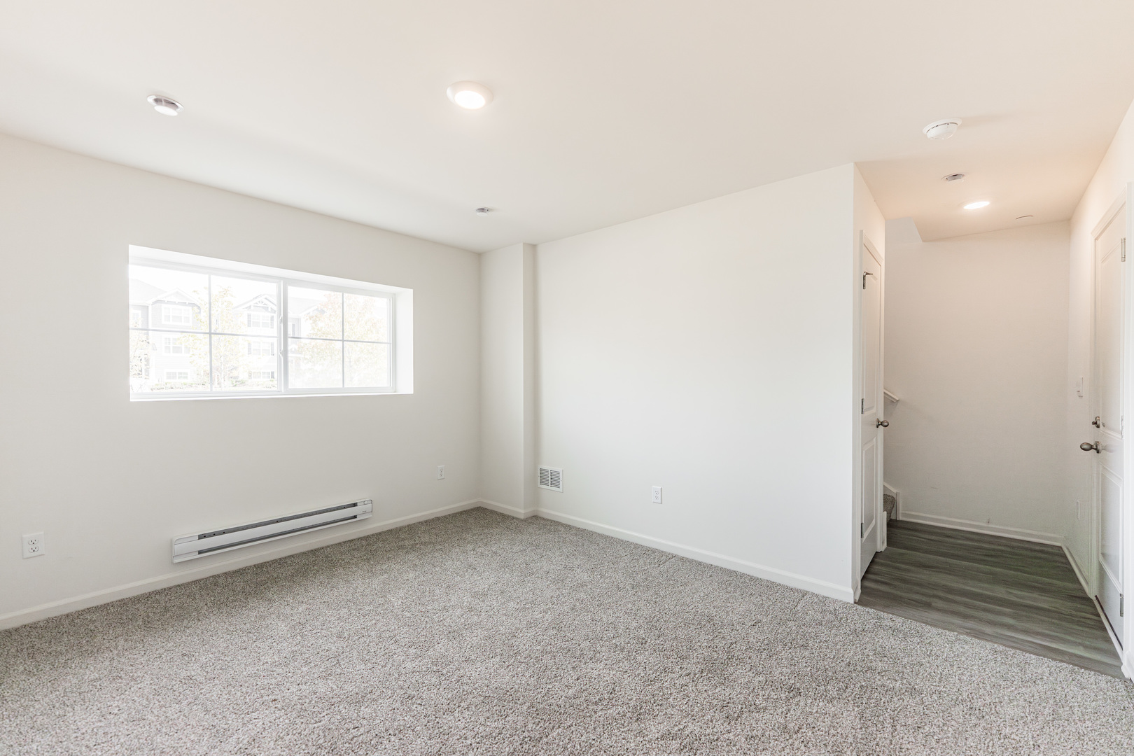 2016 Yellowstone Boulevard, Mundelein, IL 60060