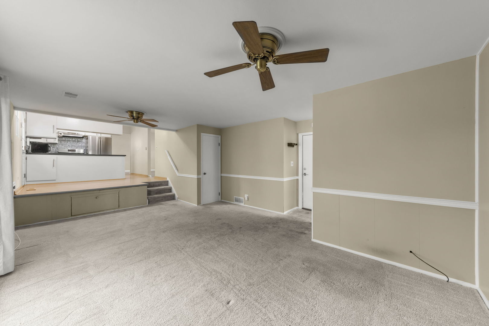 8119 Leawood Lane, Woodridge, IL 60517