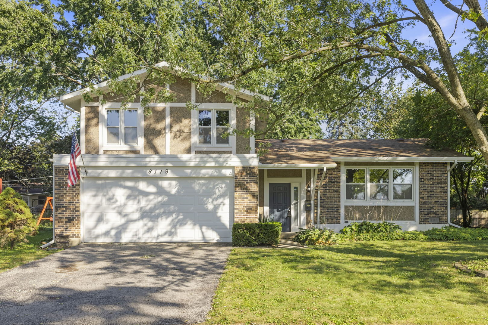 8119 Leawood Lane, Woodridge, IL 60517