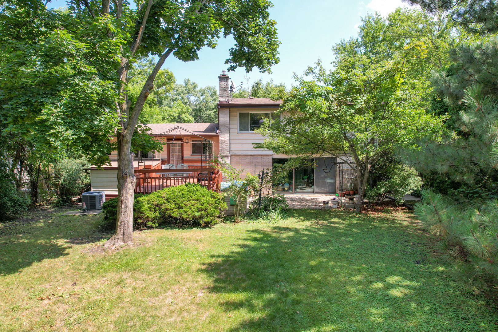 636 Clearview Drive, Glenview, IL 60025