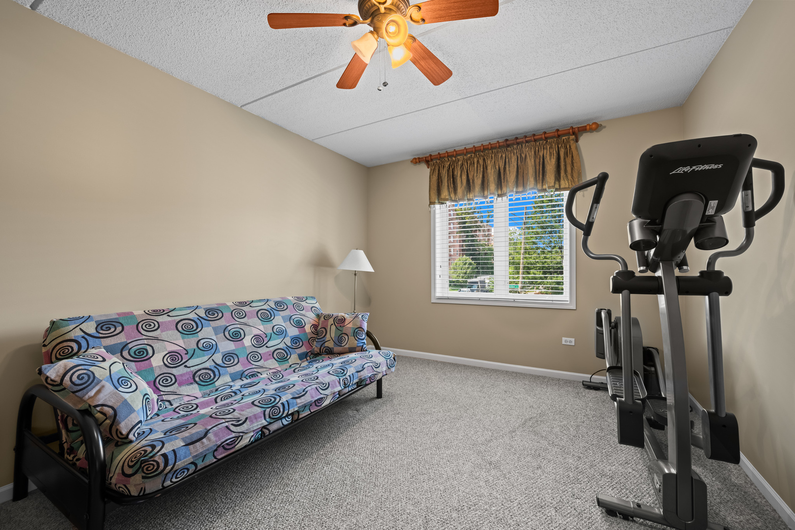 395 Graceland Avenue #207, Des Plaines, IL 60016