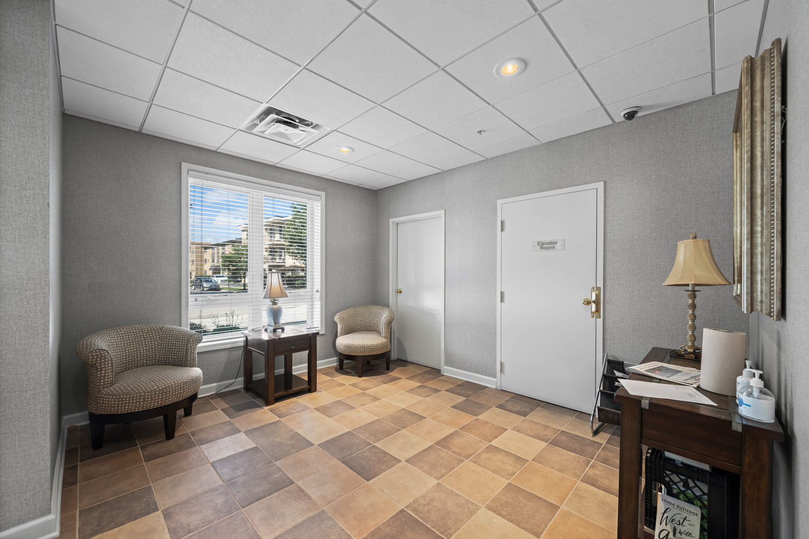 395 Graceland Avenue #207, Des Plaines, IL 60016