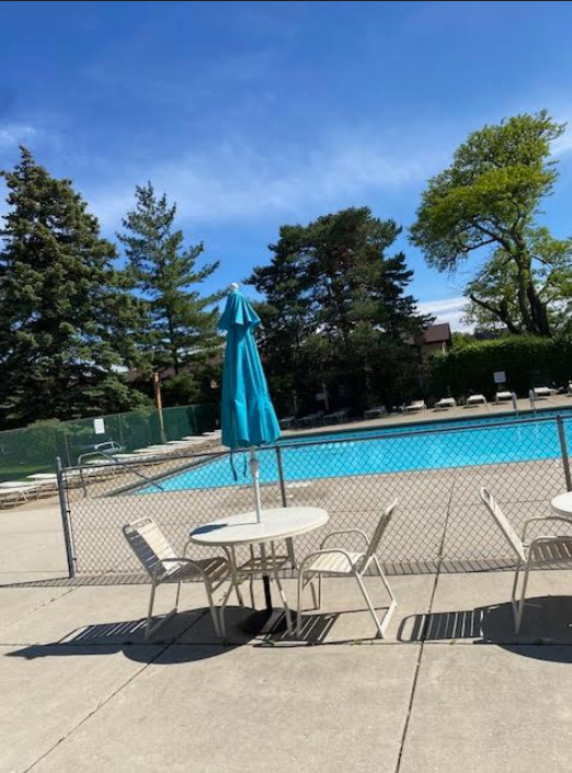 6186 Pinewood Court #102, Willowbrook, IL 60527