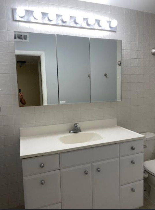 6186 Pinewood Court #102, Willowbrook, IL 60527