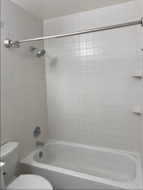6186 Pinewood Court #102, Willowbrook, IL 60527