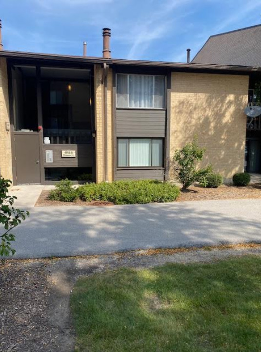 6186 Pinewood Court #102, Willowbrook, IL 60527