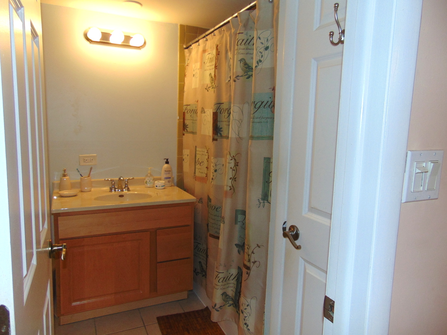 6221 N Niagara Avenue #105, Chicago, IL 60631