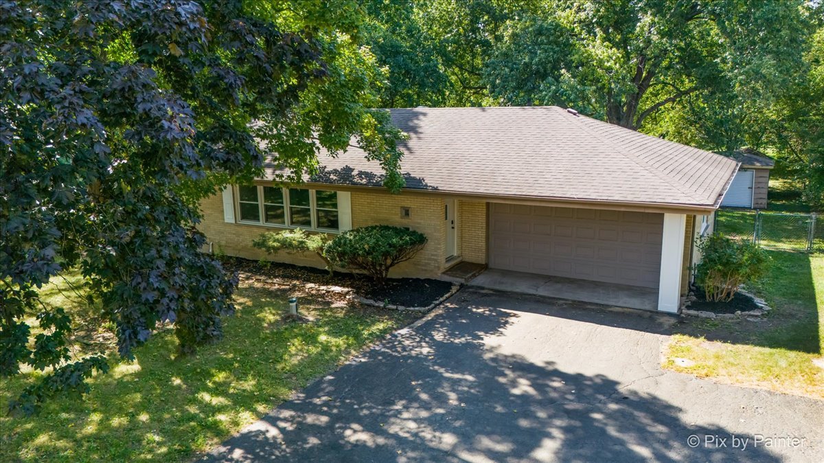 70 Ela Road, Inverness, IL 60067