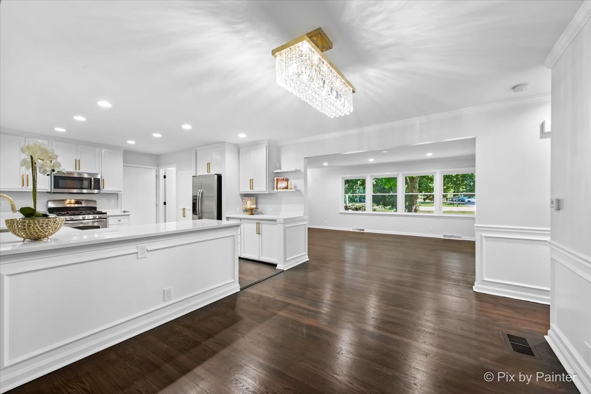 70 Ela Road, Inverness, IL 60067