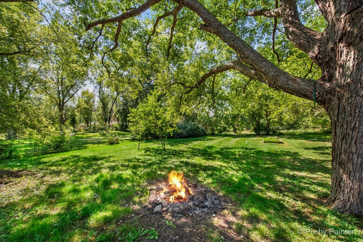 70 Ela Road, Inverness, IL 60067