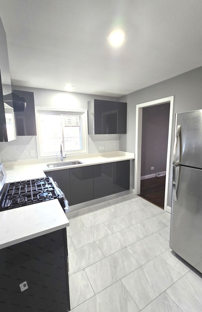 13240 S Saint Lawrence Avenue, Chicago, IL 60827