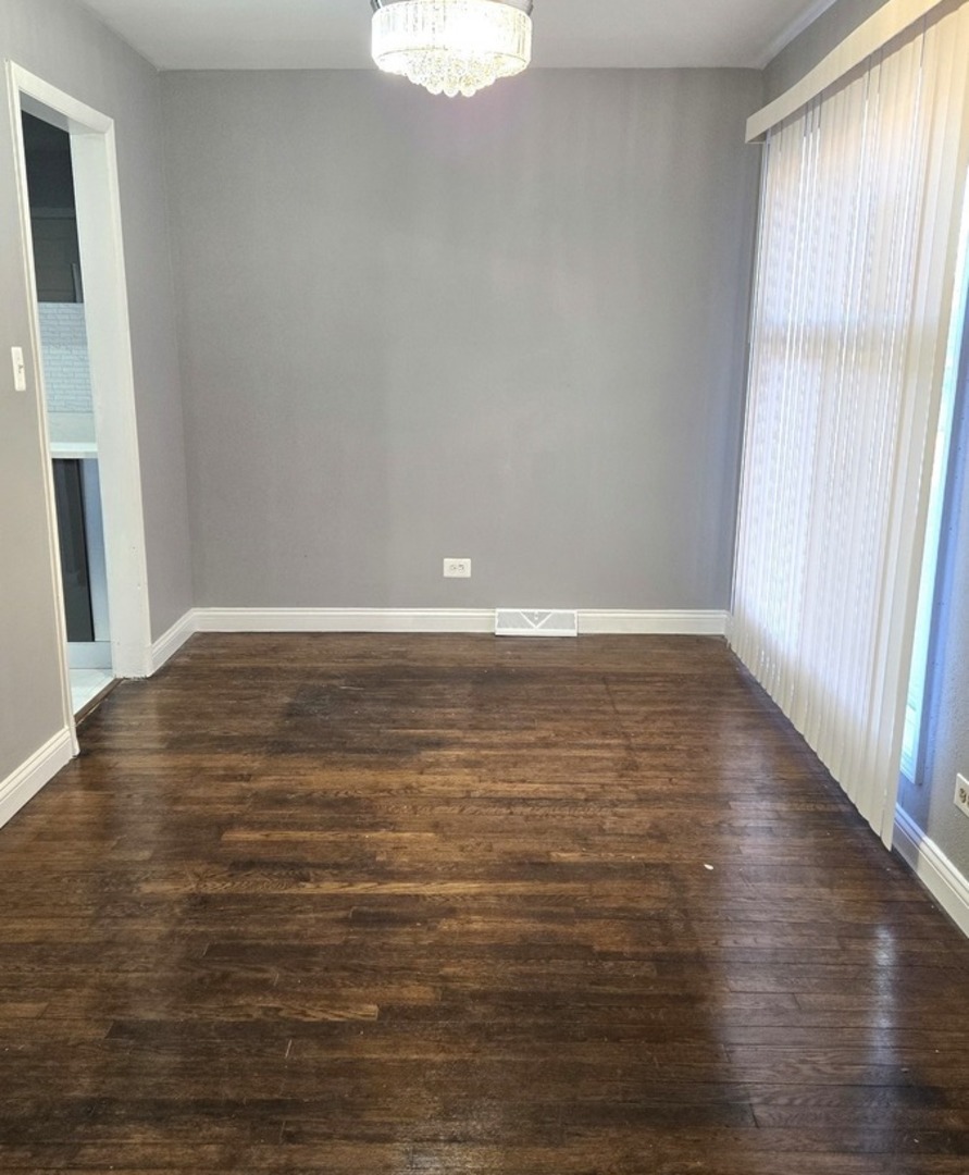 13240 S Saint Lawrence Avenue, Chicago, IL 60827