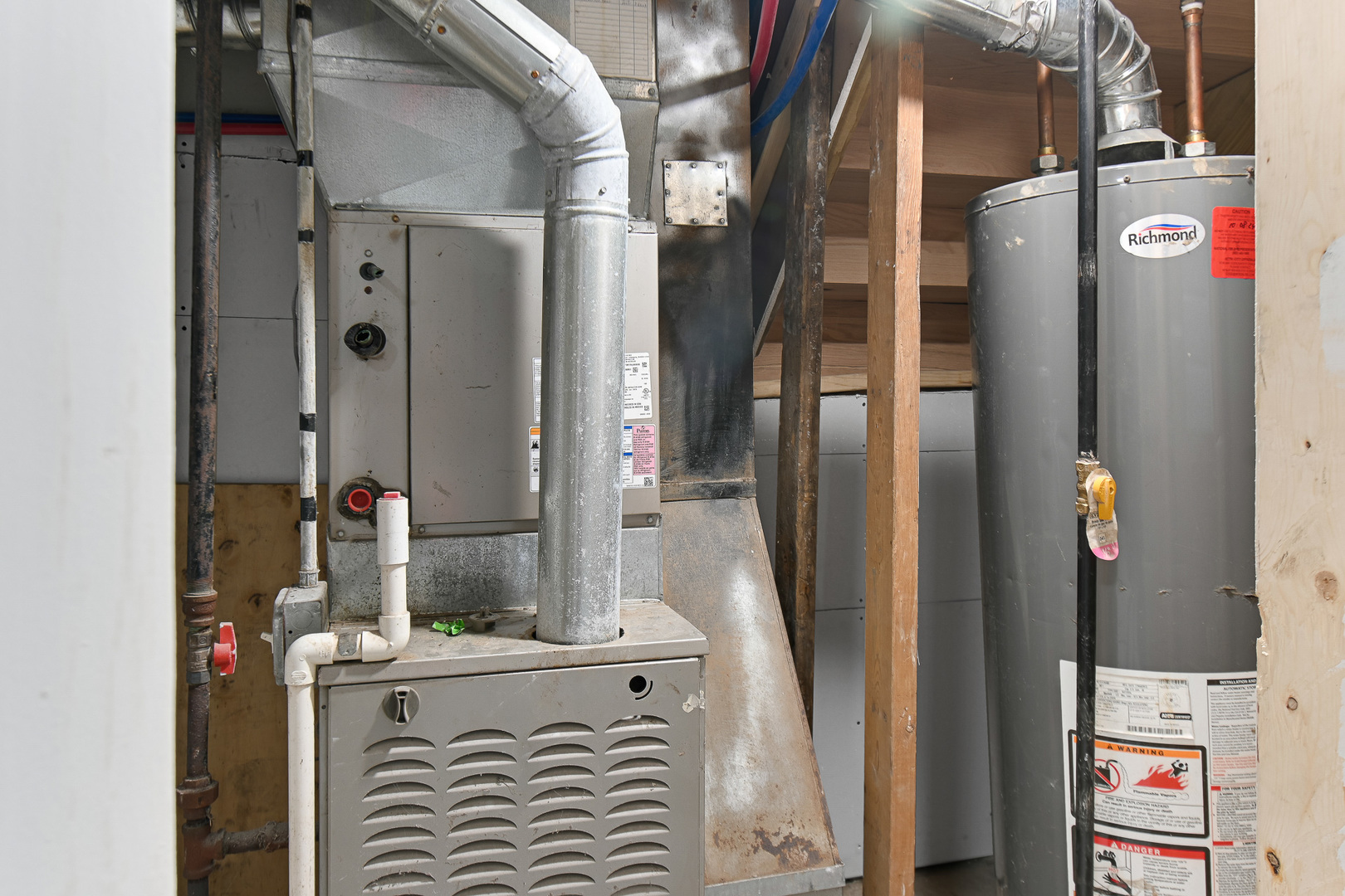 13240 S Saint Lawrence Avenue, Chicago, IL 60827