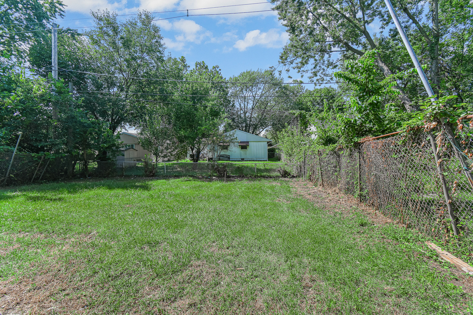 13240 S Saint Lawrence Avenue, Chicago, IL 60827