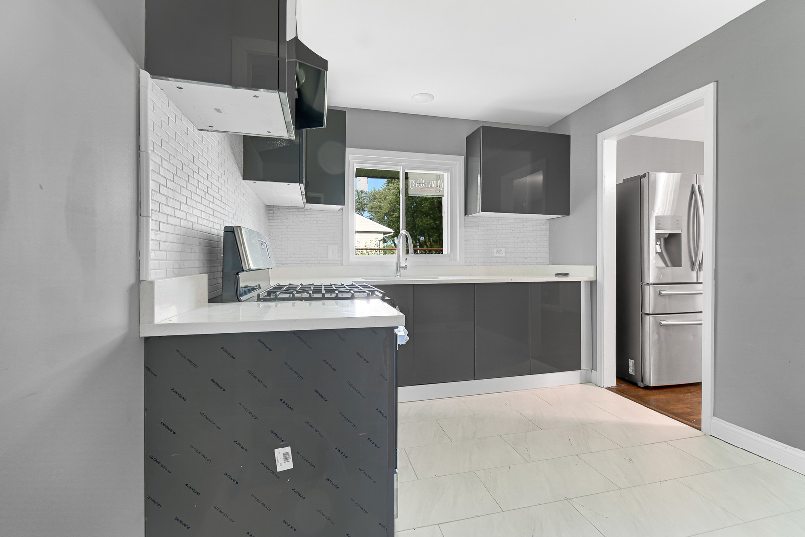 13240 S Saint Lawrence Avenue, Chicago, IL 60827