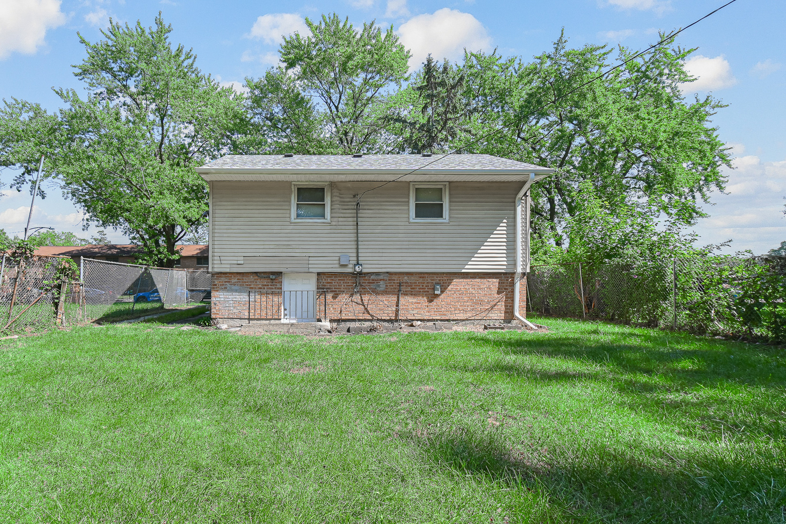 13240 S Saint Lawrence Avenue, Chicago, IL 60827