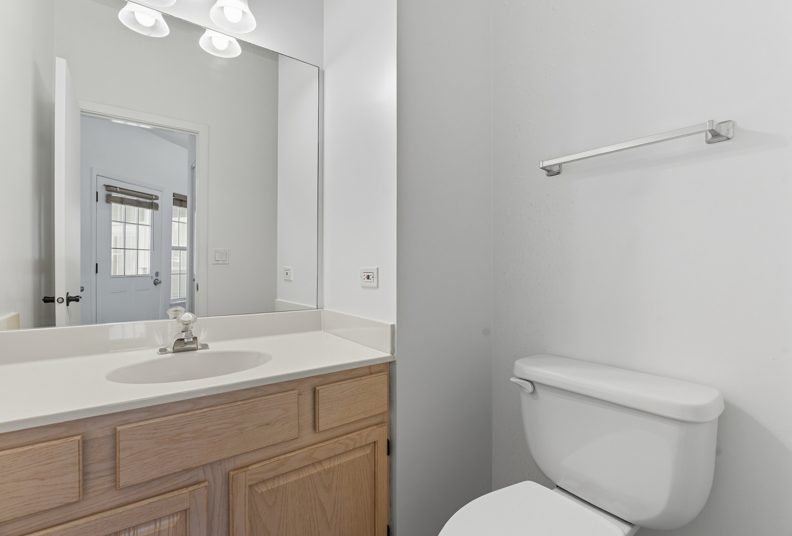 519 Woodcrest Drive #519, Mundelein, IL 60060