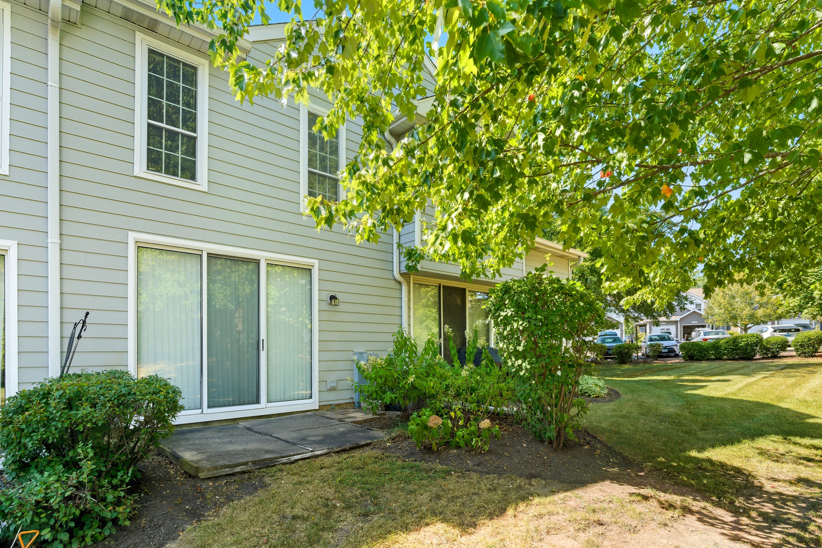 519 Woodcrest Drive #519, Mundelein, IL 60060