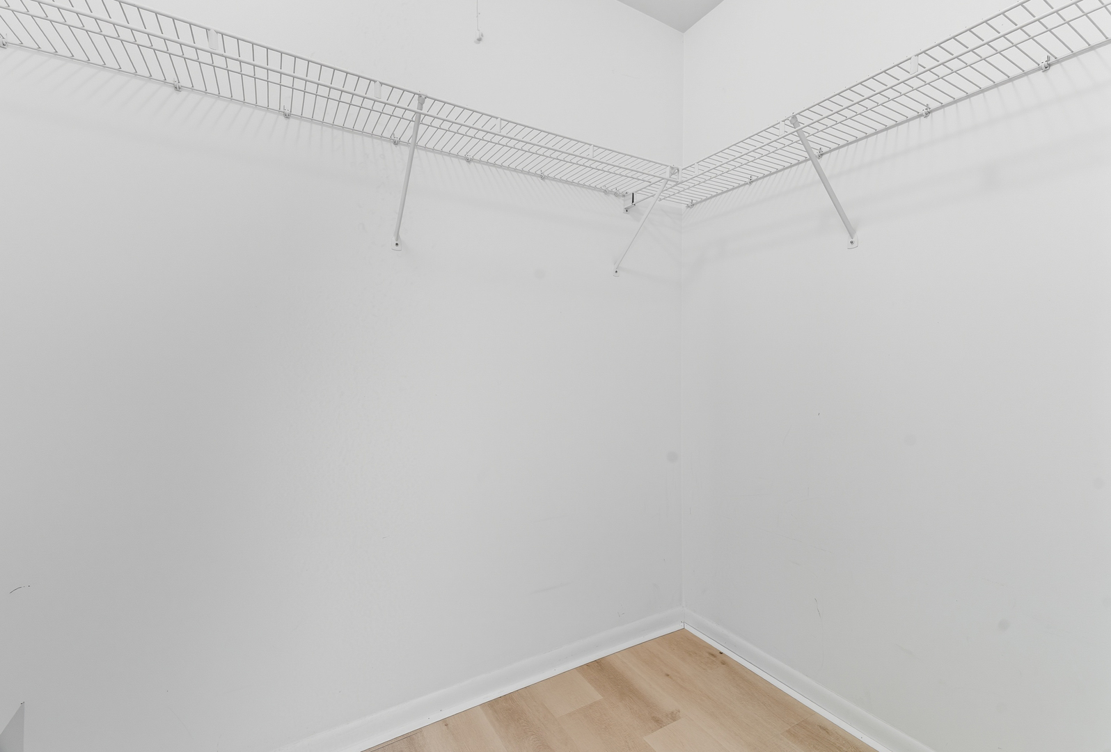 519 Woodcrest Drive #519, Mundelein, IL 60060