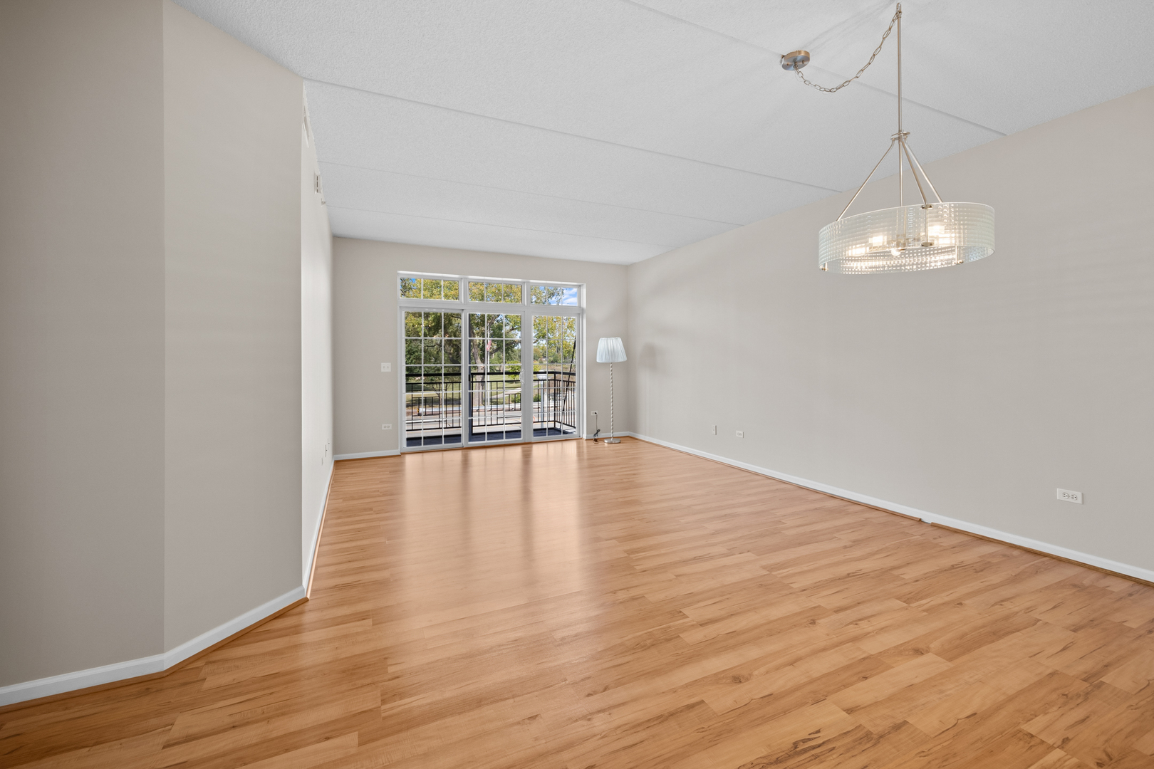3400 Wellington Court #204, Rolling Meadows, IL 60008