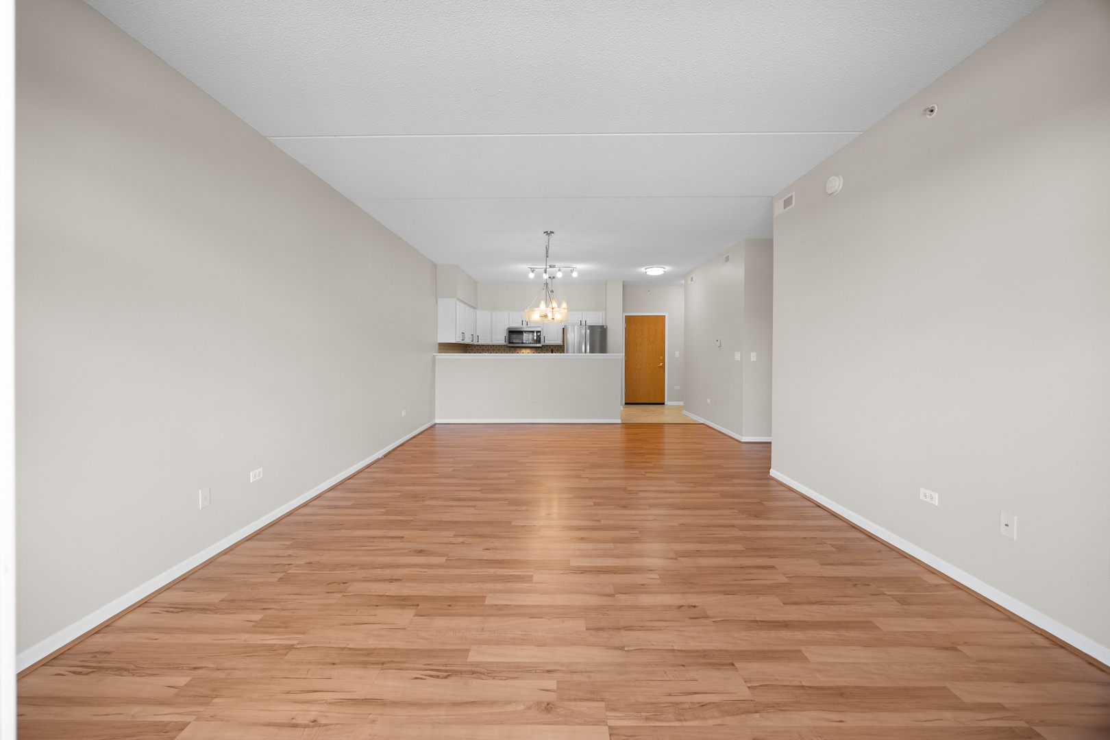 3400 Wellington Court #204, Rolling Meadows, IL 60008