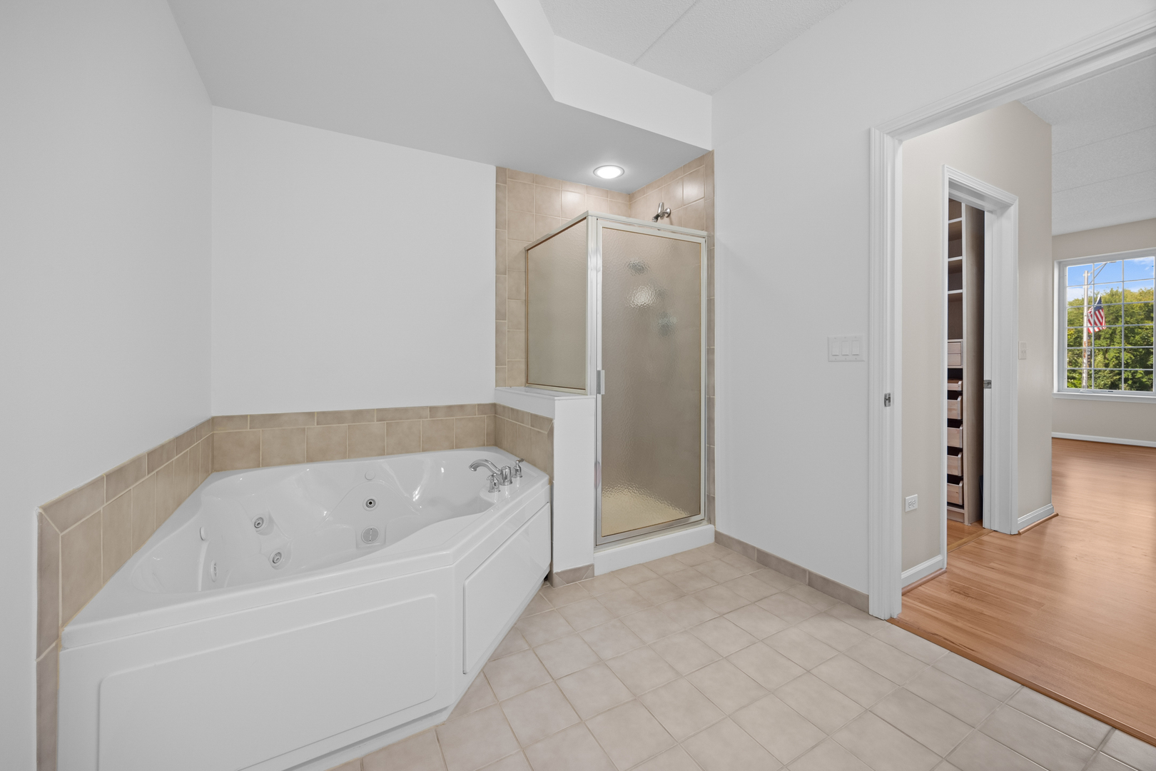 3400 Wellington Court #204, Rolling Meadows, IL 60008