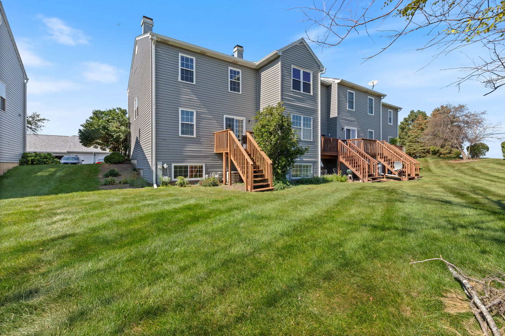 1623 Delaware Court, Geneva, IL 60134