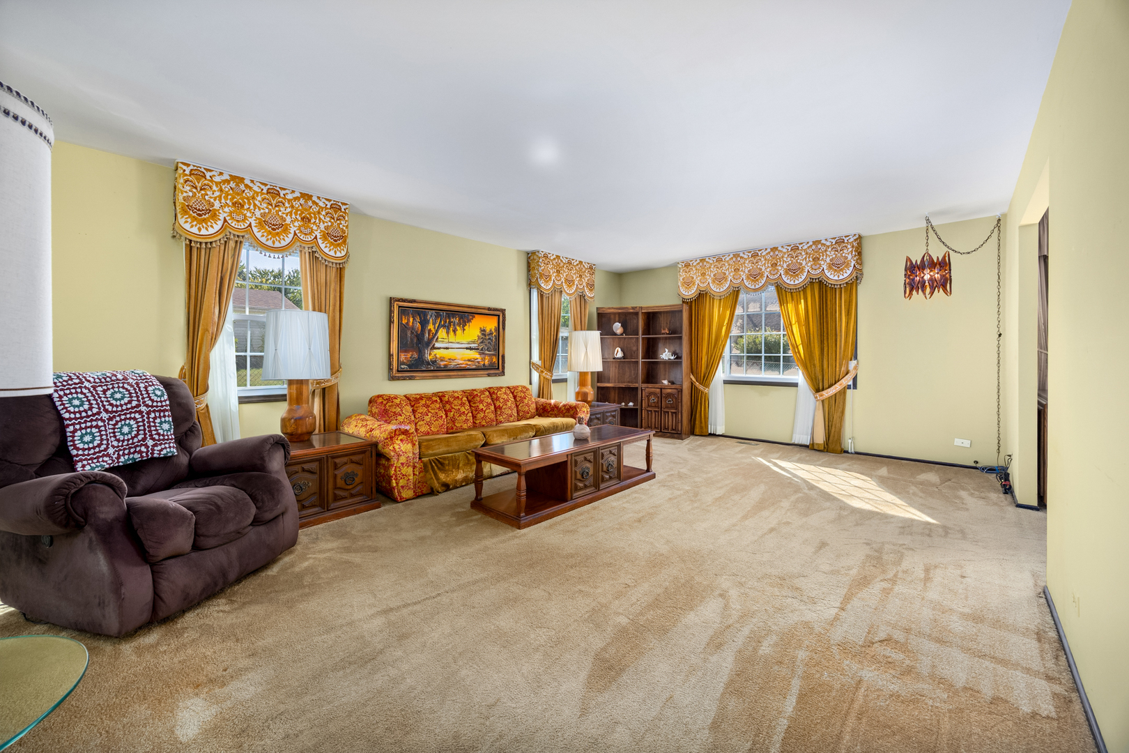 20 Emerson Drive, Schaumburg, IL 60194