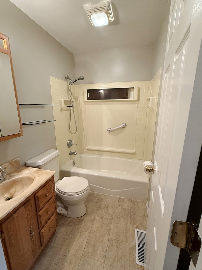 1106 Shoals Drive, Lockport, IL 60441
