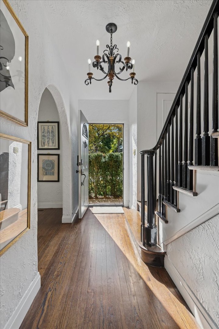 420 W Cook Avenue, Libertyville, IL 60048