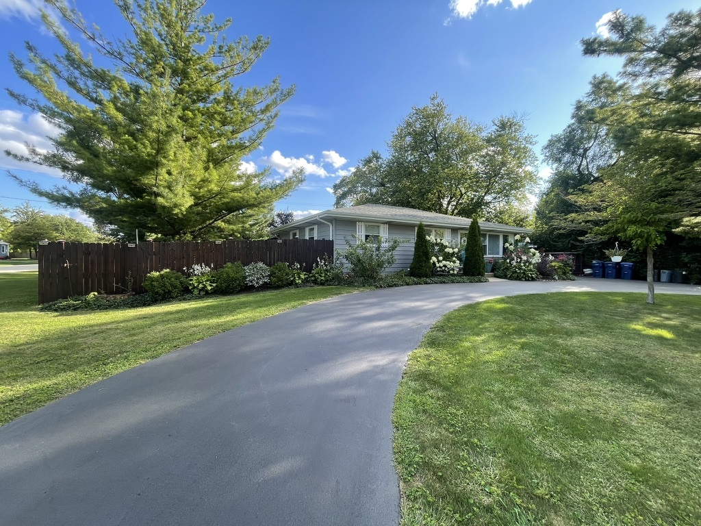 3409 Glen Flora Avenue, Gurnee, IL 60031