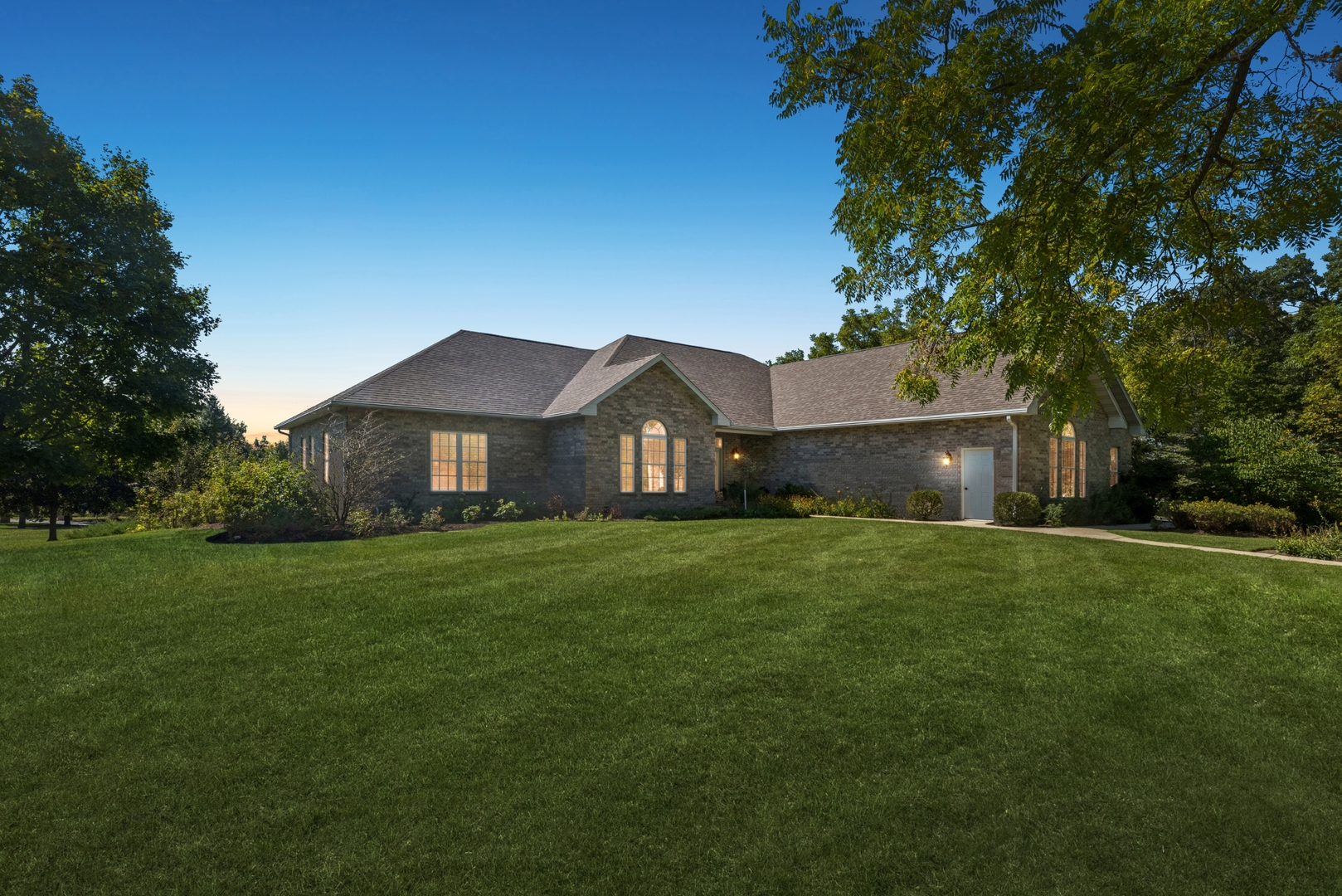 920 S Teut Road, Burlington, WI 53105