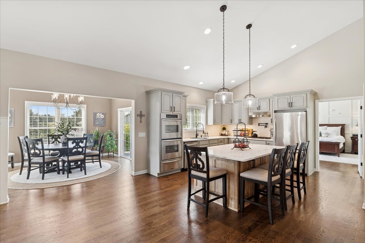 920 S Teut Road, Burlington, WI 53105