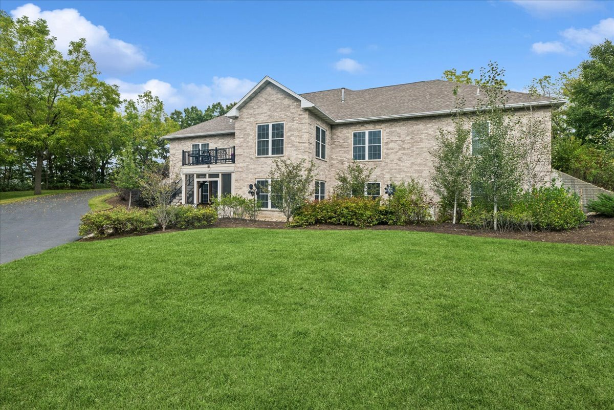 920 S Teut Road, Burlington, WI 53105