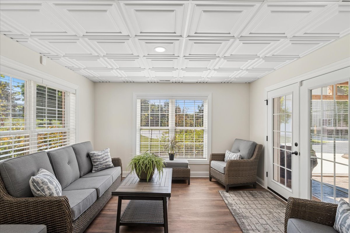 920 S Teut Road, Burlington, WI 53105