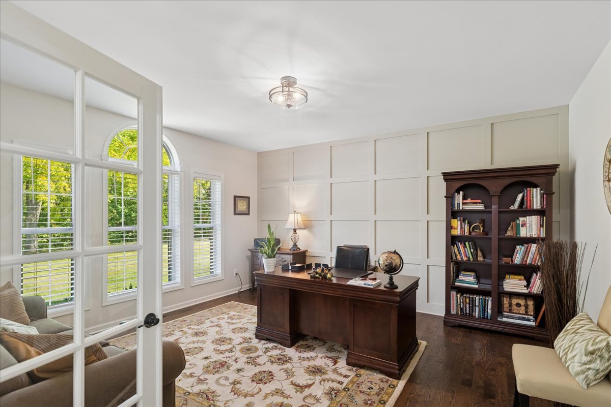 920 S Teut Road, Burlington, WI 53105