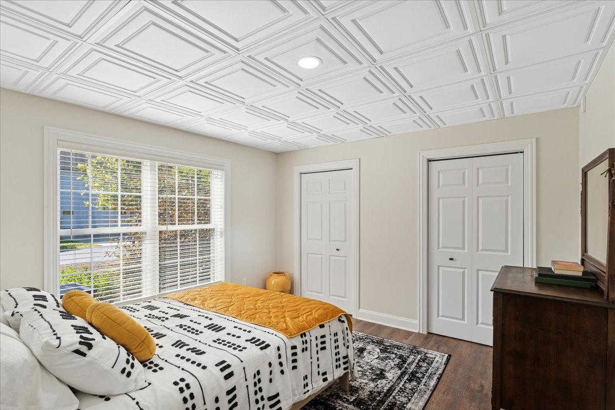 920 S Teut Road, Burlington, WI 53105