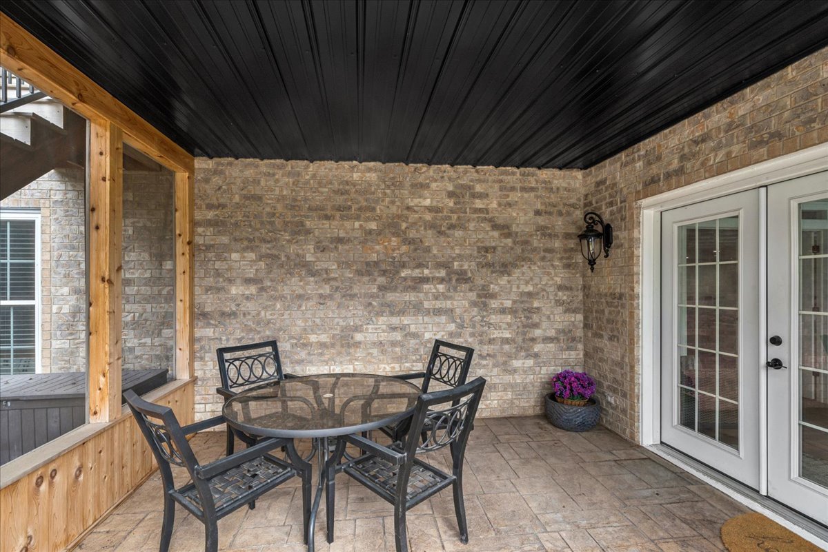 920 S Teut Road, Burlington, WI 53105