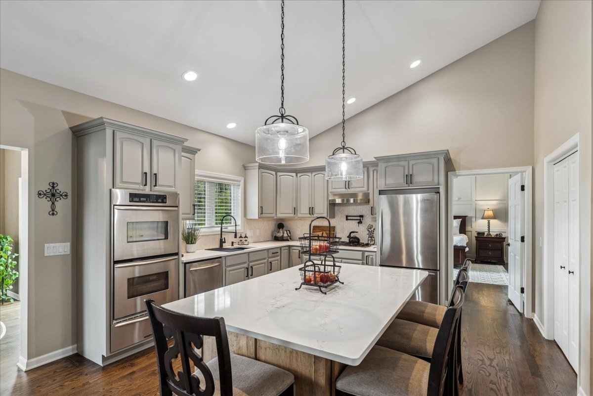 920 S Teut Road, Burlington, WI 53105