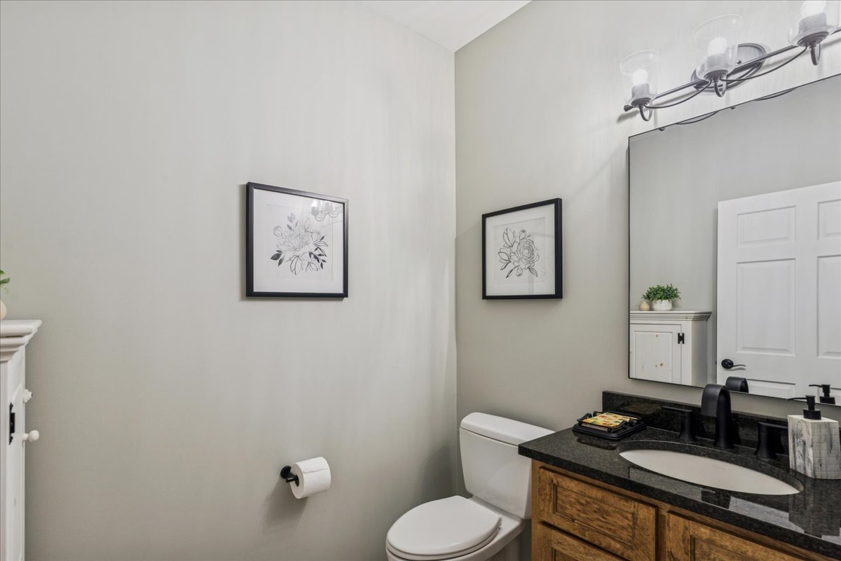 920 S Teut Road, Burlington, WI 53105