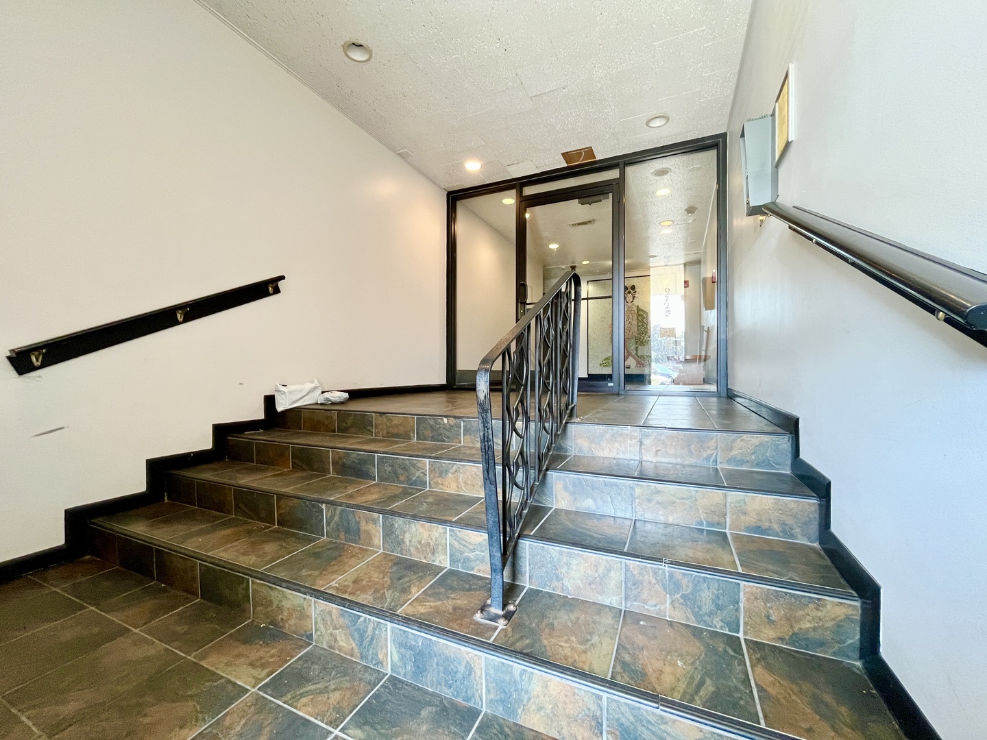 9725 S Karlov Avenue #501, Oak Lawn, IL 60453