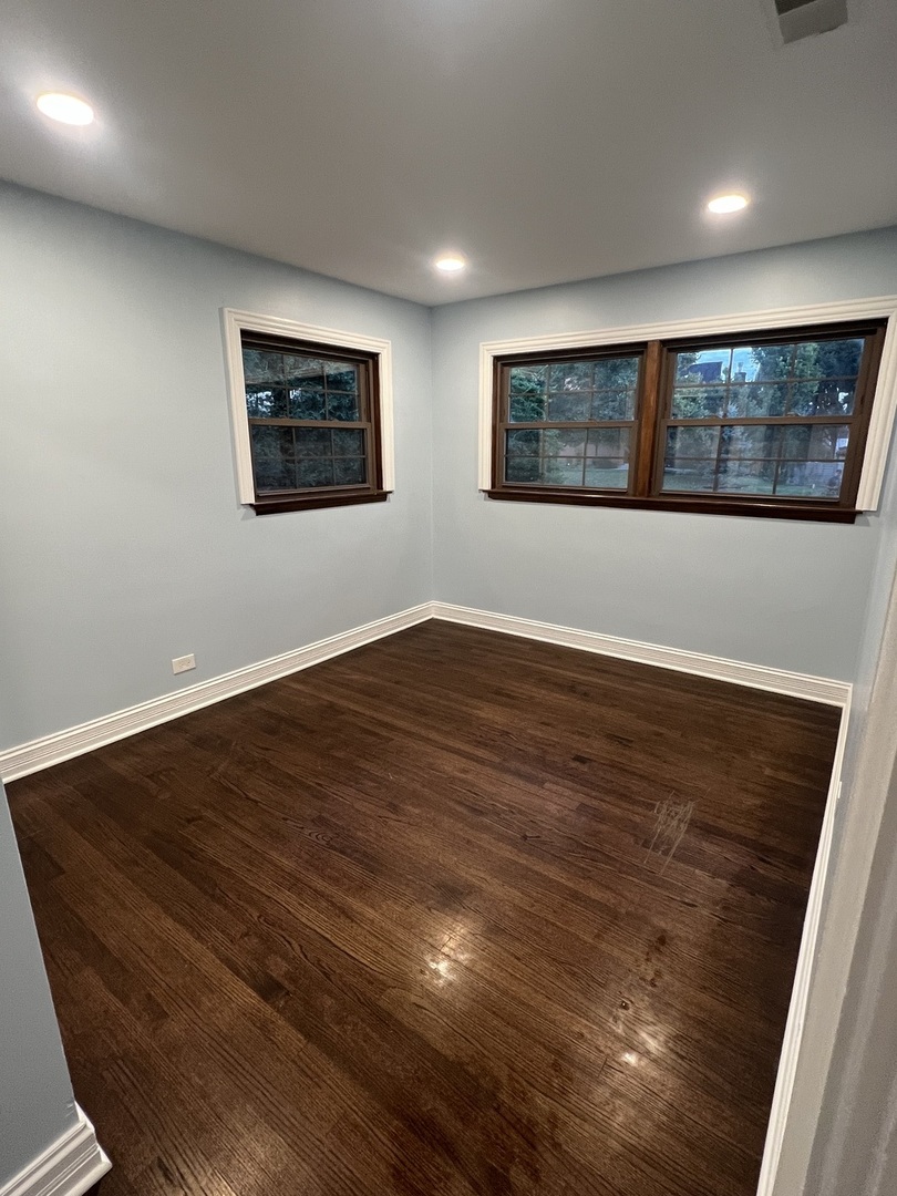 16W318 95th Place, Burr Ridge, IL 60527