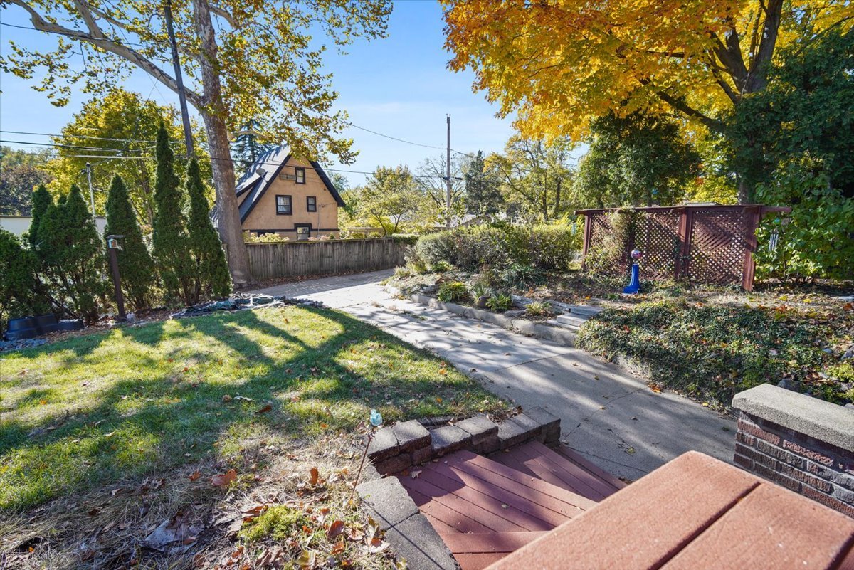 9 Broadway Place, Normal, IL 61761