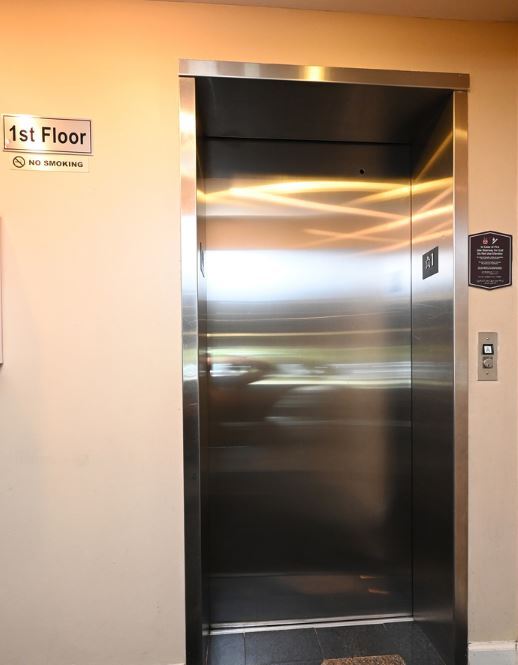 675 Grove Drive #409, Elk Grove Village, IL 60007